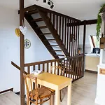 1 Terrasse Et Piscine *