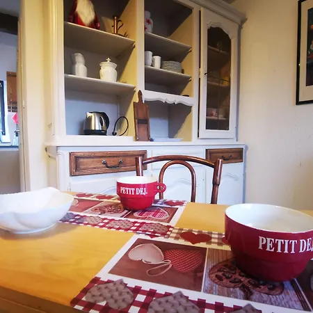 1 Terrasse Et Piscine *